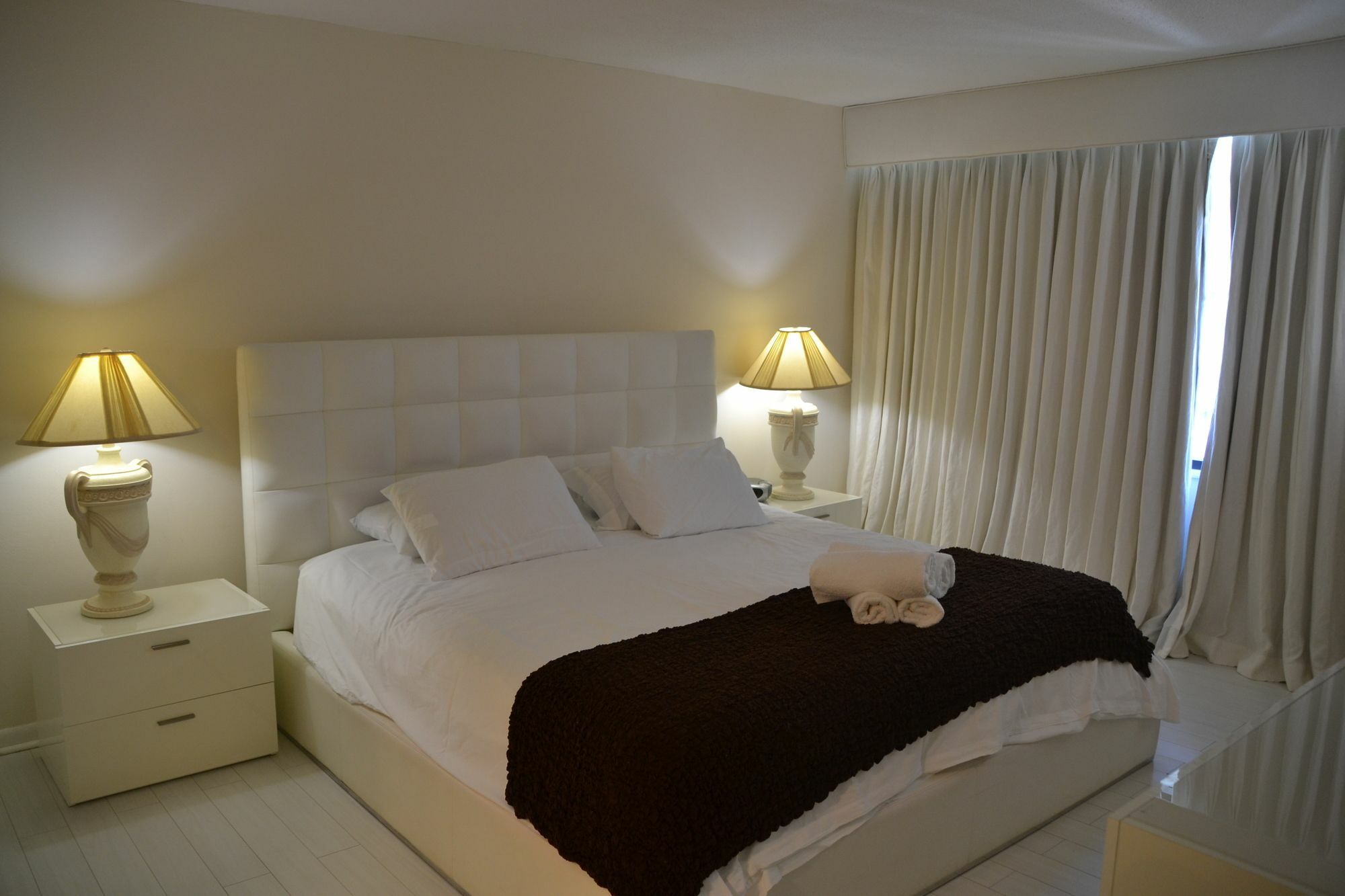 Private Apartments By Vacations On 마이애미 비치 외부 사진